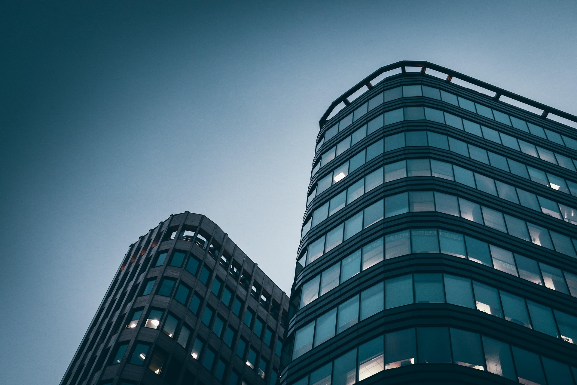 building-4803602_1920